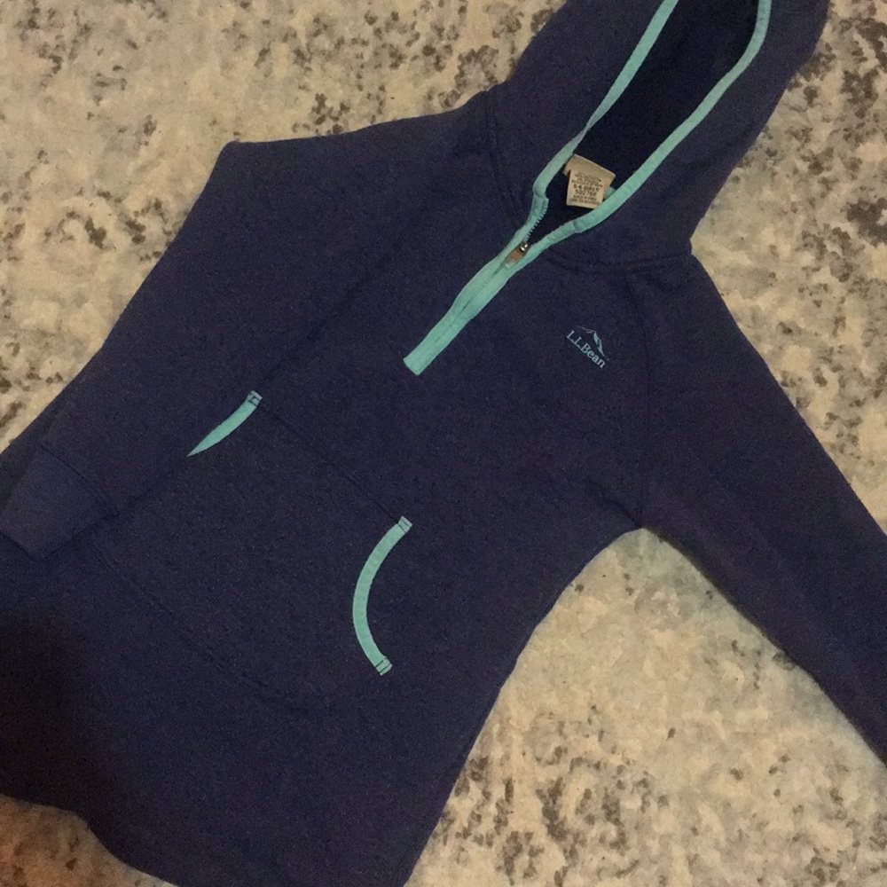 Ll bean hoodie size 5-6